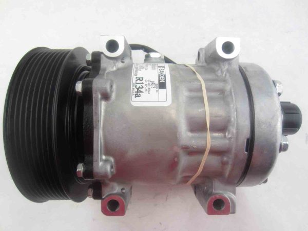 Western Star HD Trucks Sanden OEM 4072 AC Compressor w/ A/C Clutch SKI4072