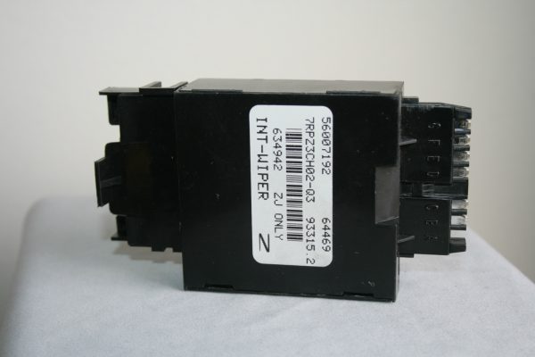 Jeep ZJ NEW MOPAR  intermittent int wiper delay module relay 56007192